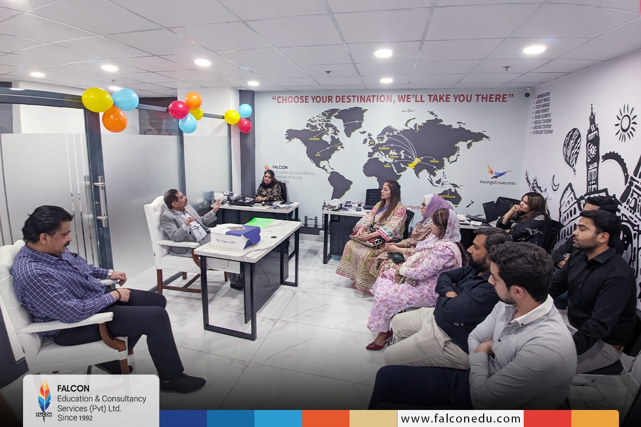 𝐅𝐚𝐥𝐜𝐨𝐧 𝐄𝐝𝐮𝐜𝐚𝐭𝐢𝐨𝐧 𝐢𝐬 𝐧𝐨𝐰 𝐚𝐭 𝐆𝐫𝐚𝐧𝐝 𝐒𝐪𝐮𝐚𝐫𝐞 𝐌𝐚𝐥𝐥, 𝐋𝐚𝐡𝐨𝐫𝐞!